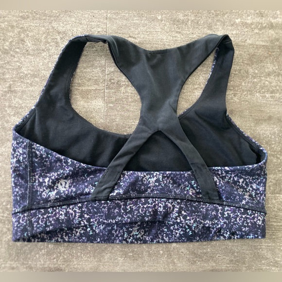 Lululemon 50 Rep Bra - Size 6 - Picture 3 of 4